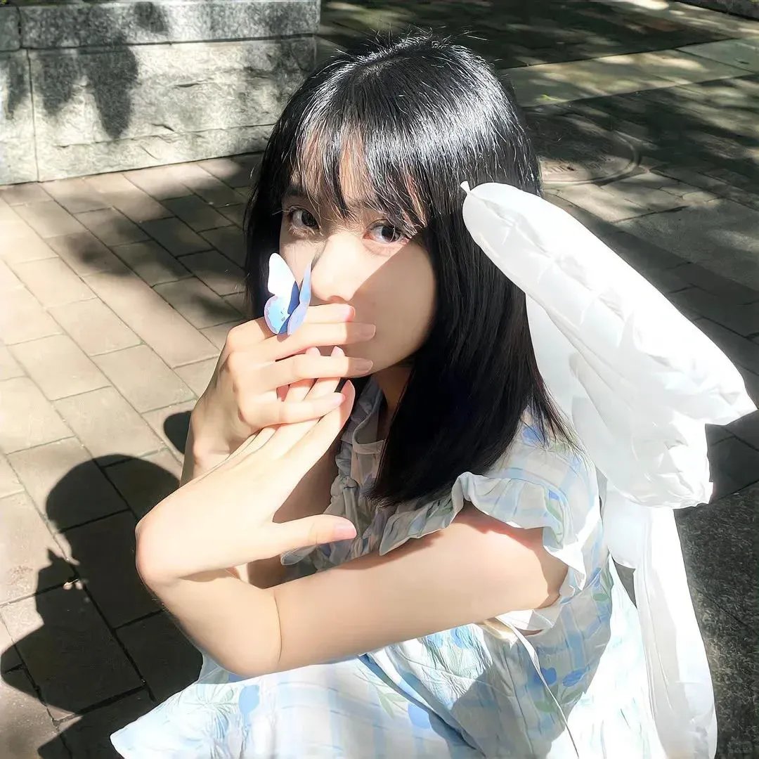 红衣少女
